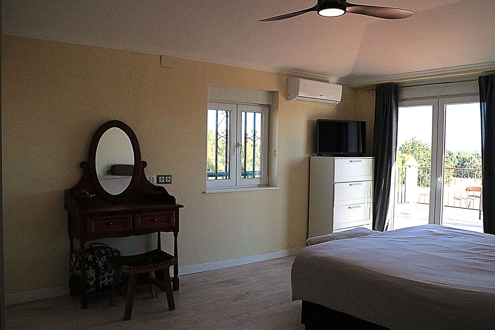 5 slaapkamer Villa te koop in Lliria met zwembad garage - € 280.000 (Ref: 9472278)