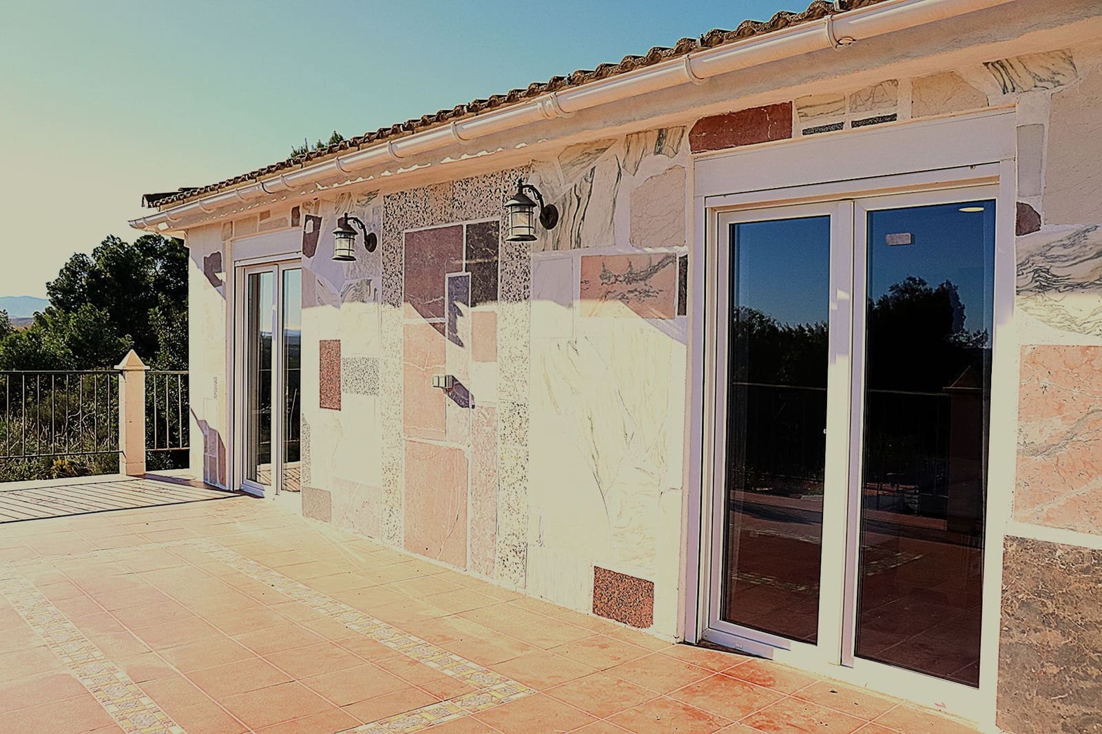 5 slaapkamer Villa te koop in Lliria met zwembad garage - € 280.000 (Ref: 9472278)