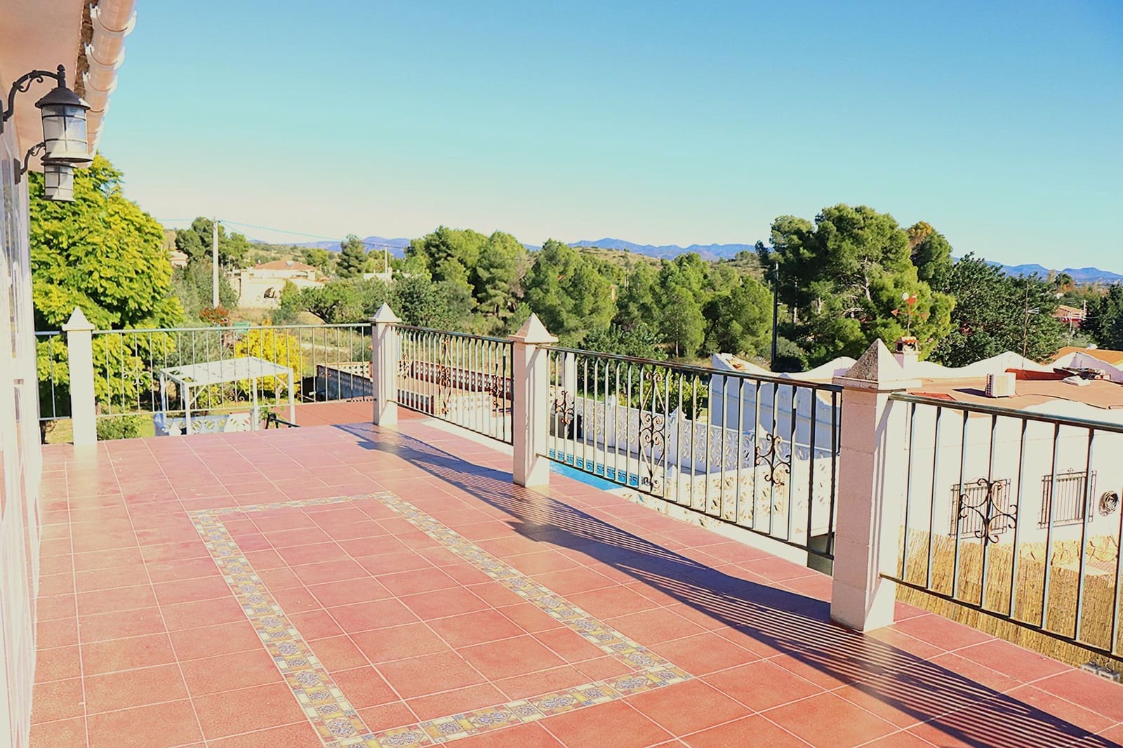 5 slaapkamer Villa te koop in Lliria met zwembad garage - € 280.000 (Ref: 9472278)