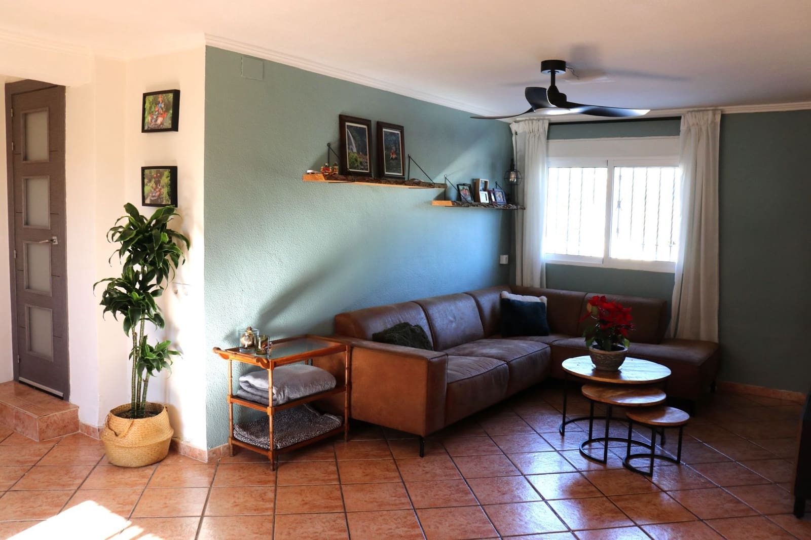 5 slaapkamer Villa te koop in Lliria met zwembad garage - € 280.000 (Ref: 9472278)