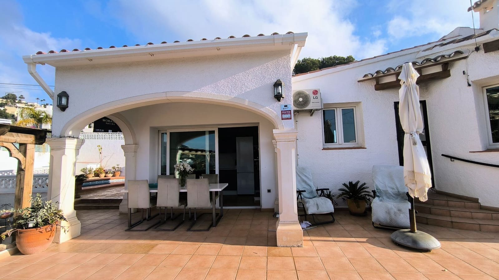 3 bedroom Villa for sale in Teulada with pool garage - € 775,000 (Ref: 9472296)