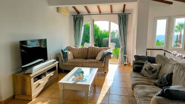 Chalet de 3 habitaciones en Teulada Pueblo, Teulada-Moraira en venta con piscina garaje - 775.000 € (Ref: 9472296)