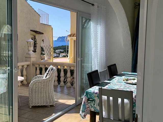 2 slaapkamer Bungalow te koop in Moraira, Teulada-Moraira met zwembad garage - € 299.000 (Ref: 9472297)