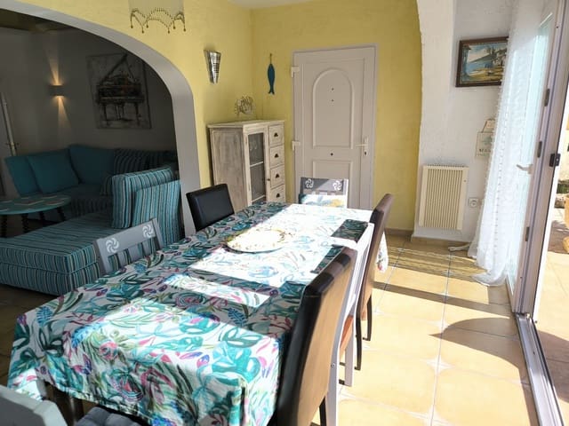 2 slaapkamer Bungalow te koop in Moraira, Teulada-Moraira met zwembad garage - € 299.000 (Ref: 9472297)