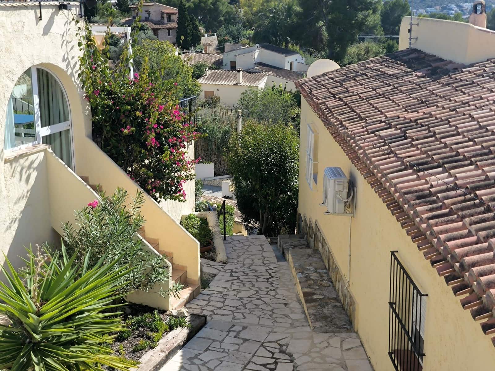 2 slaapkamer Bungalow te koop in Moraira met zwembad garage - € 299.000 (Ref: 9472297)