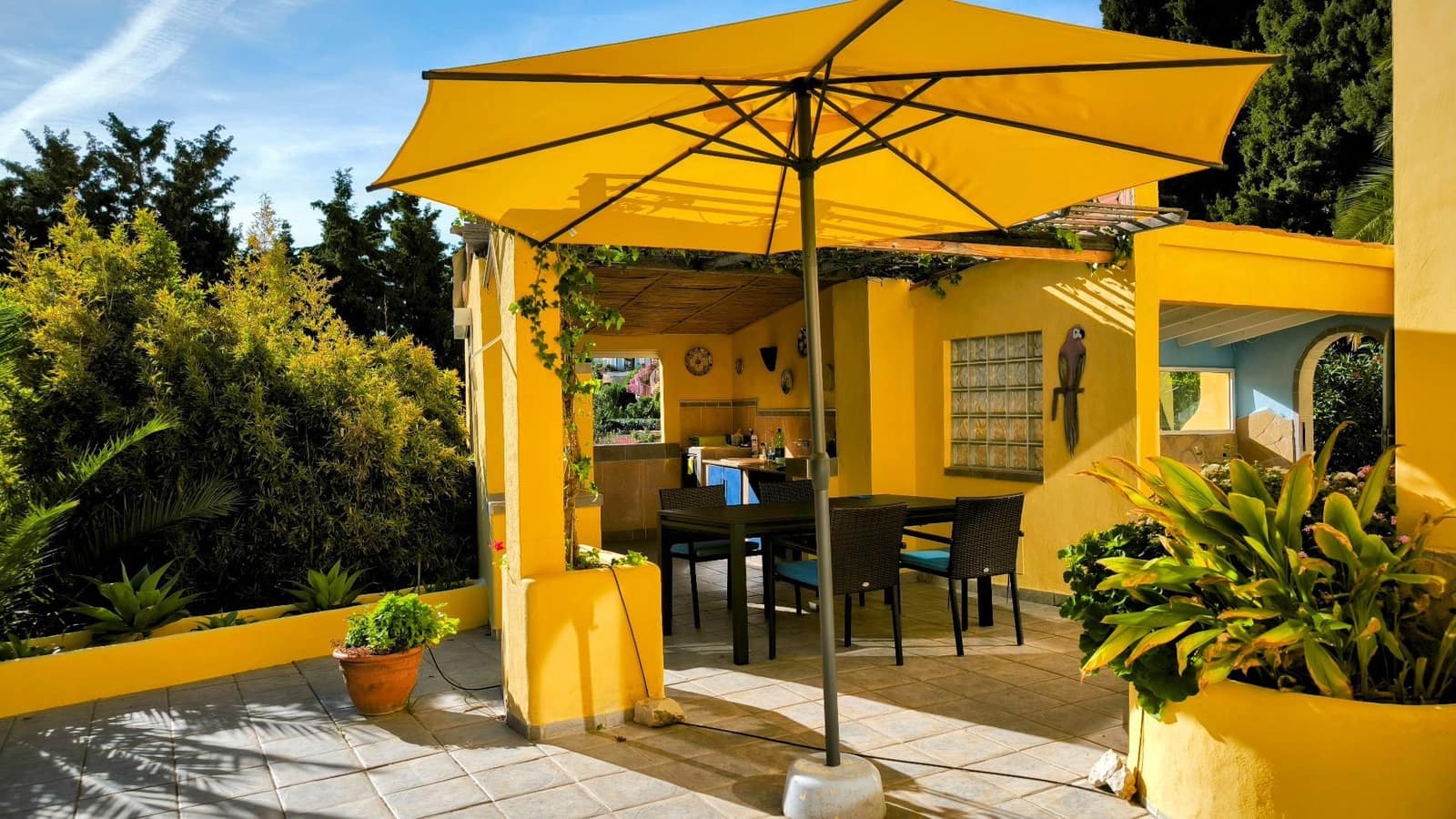 4 soveværelse Villa til salg i Benissa med swimmingpool garage - € 675.000 (Ref: 9472298)