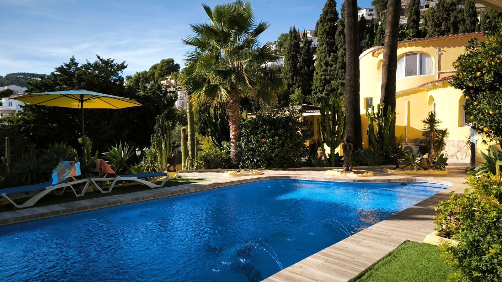 4 soveværelse Villa til salg i Benissa med swimmingpool garage - € 675.000 (Ref: 9472298)