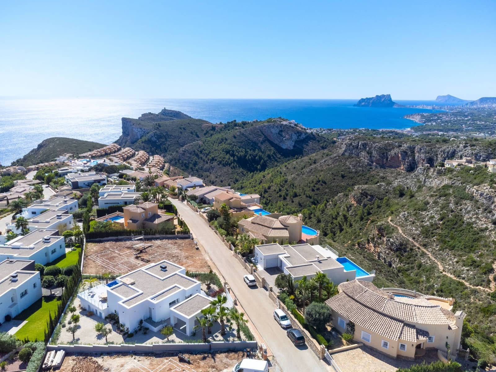 3 bedroom Villa for sale in Cumbre del Sol with pool garage - € 1,602,500 (Ref: 9498087)