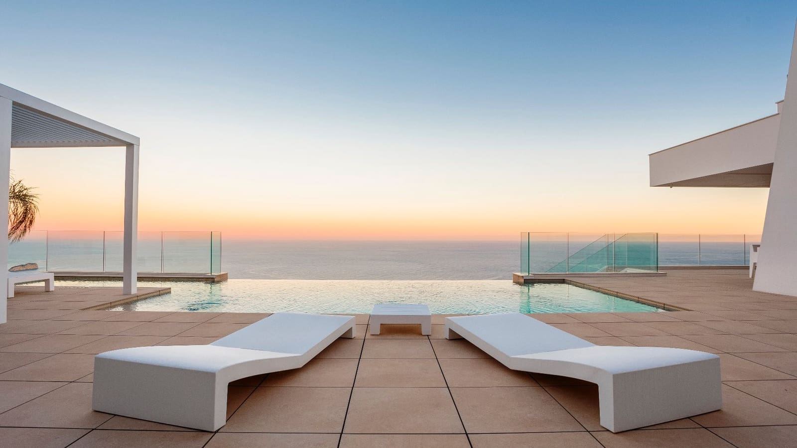 4 slaapkamer Villa te koop in Cumbre del Sol met garage - € 1.691.000 (Ref: 9508399)