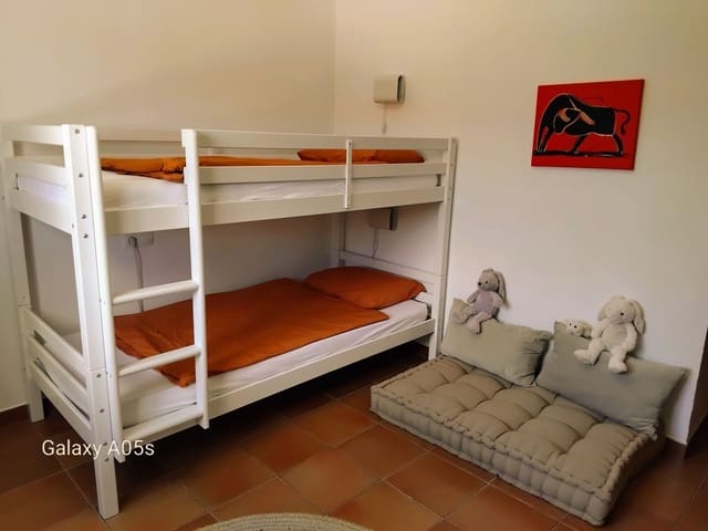 4 bedroom Villa for sale in Montroy with pool garage - € 249,750 (Ref: 9700450)