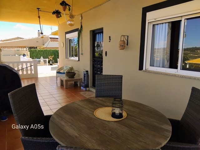 4 bedroom Villa for sale in Montroy with pool garage - € 249,750 (Ref: 9700450)