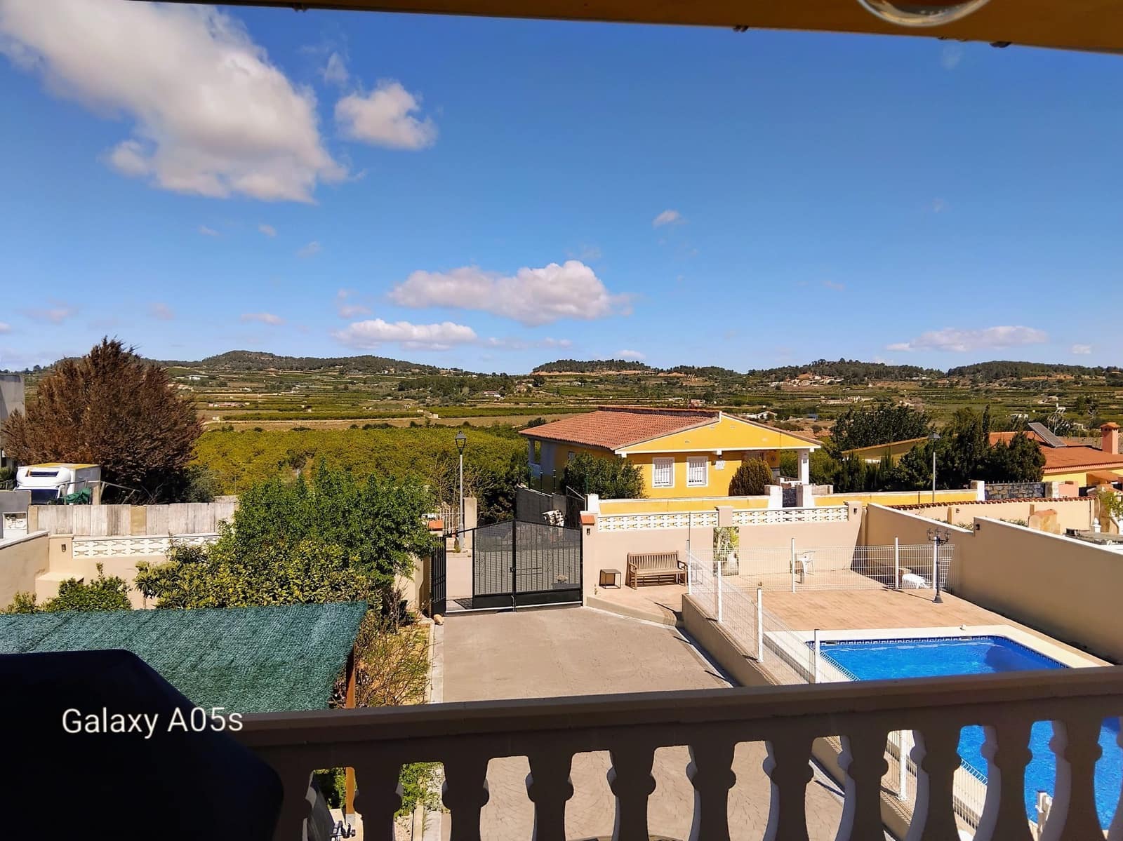4 bedroom Villa for sale in Montroy with pool garage - € 249,750 (Ref: 9700450)