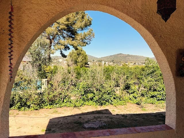 4 bedroom Villa for sale in Vilamarxant / Villamarchante with pool garage - € 219,500 (Ref: 9731679)