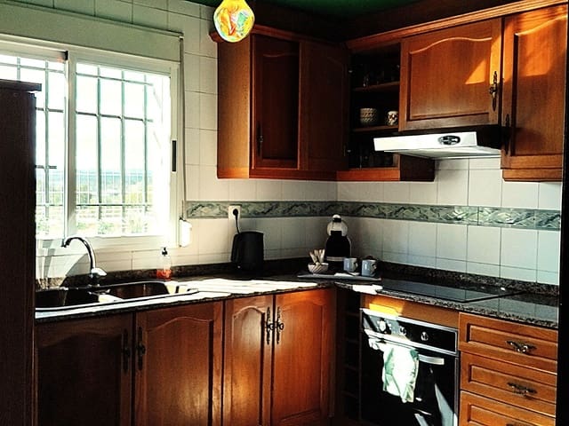 3 quarto Moradia para venda em Real com piscina garagem - 260 000 € (Ref: 9796501)