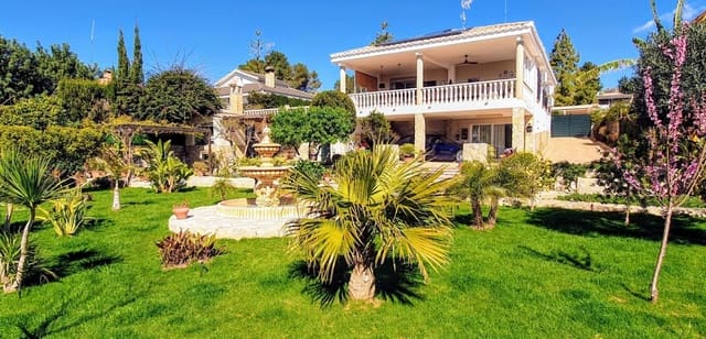 5 soverom Villa til salgs i Turís med svømmebasseng garasje - € 395 000 (Ref: 9814201)