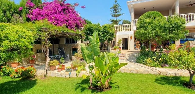 5 soverom Villa til salgs i Turís med svømmebasseng garasje - € 395 000 (Ref: 9814201)