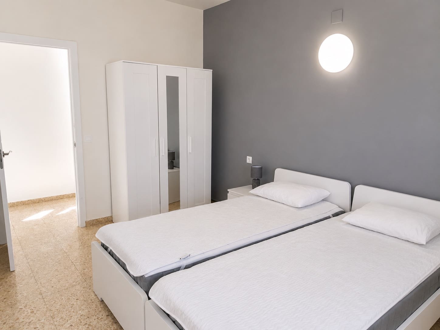 6 bedroom Villa for sale in Alberic with pool garage - € 345,000 (Ref: 9858015)