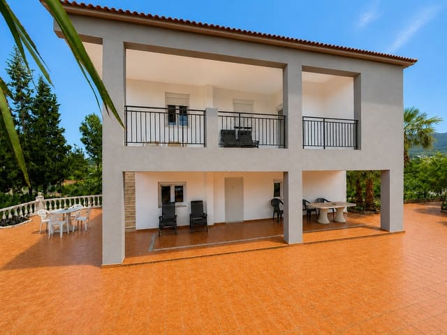 6 Zimmer Villa zu verkaufen in Alberic mit Pool Garage - 345.000 € (Ref: 9858015)