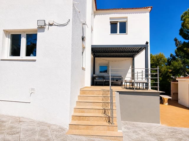 6 Zimmer Villa zu verkaufen in Alberic mit Pool Garage - 345.000 € (Ref: 9858015)