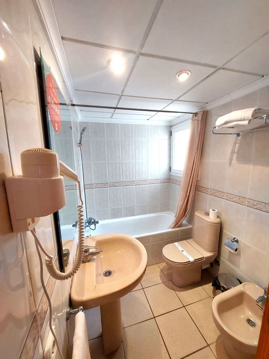 2 bedroom Apartment for sale in Calpe / Calp with pool garage - € 240,000 (Ref: 9915253)