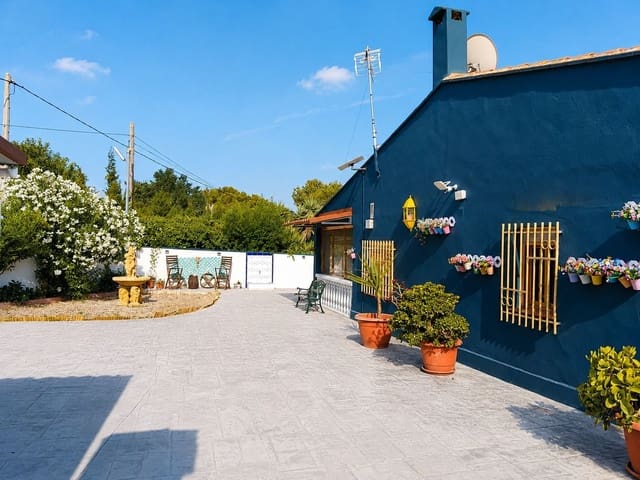 3 soverom Villa til salgs i Chiva med svømmebasseng garasje - € 260 000 (Ref: 9941728)