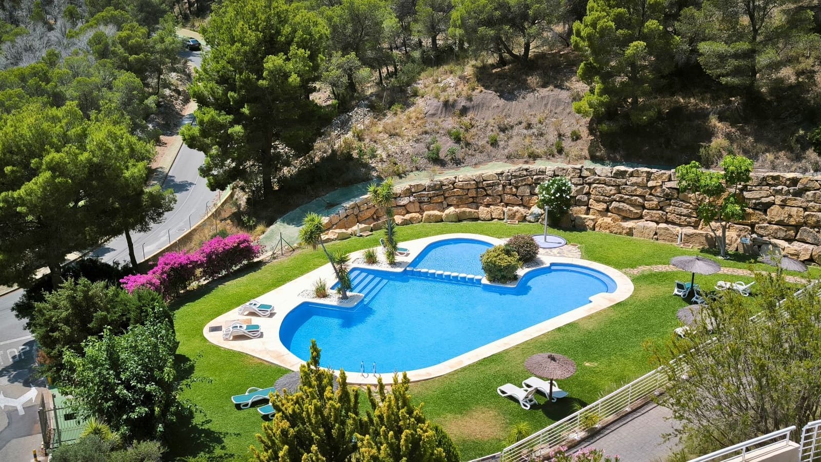 2 bedroom Apartment for sale in Altea with pool garage - € 375,000 (Ref: 9943312)