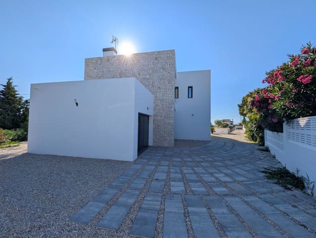 3 camera da letto Villa in vendita in Benissa con piscina garage - 1.175.000 € (Rif: 9951035)
