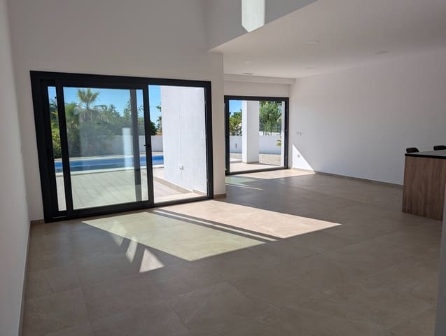 3 slaapkamer Villa te koop in Benissa met zwembad garage - € 1.175.000 (Ref: 9951035)
