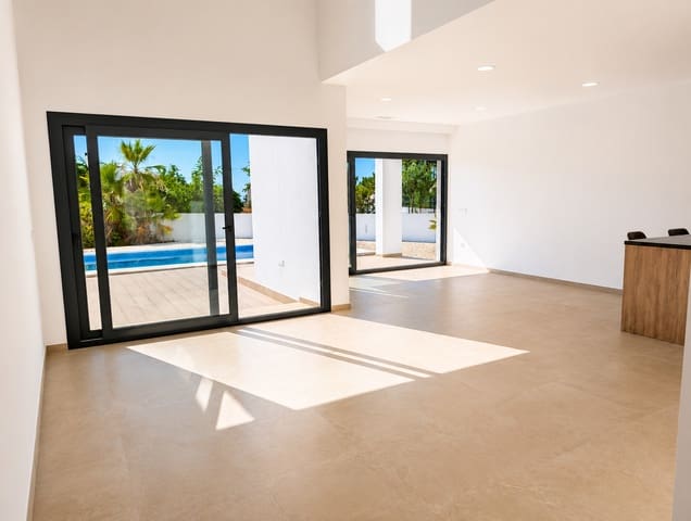 3 soverom Villa til salgs i Benissa med svømmebasseng garasje - € 1 175 000 (Ref: 9951035)