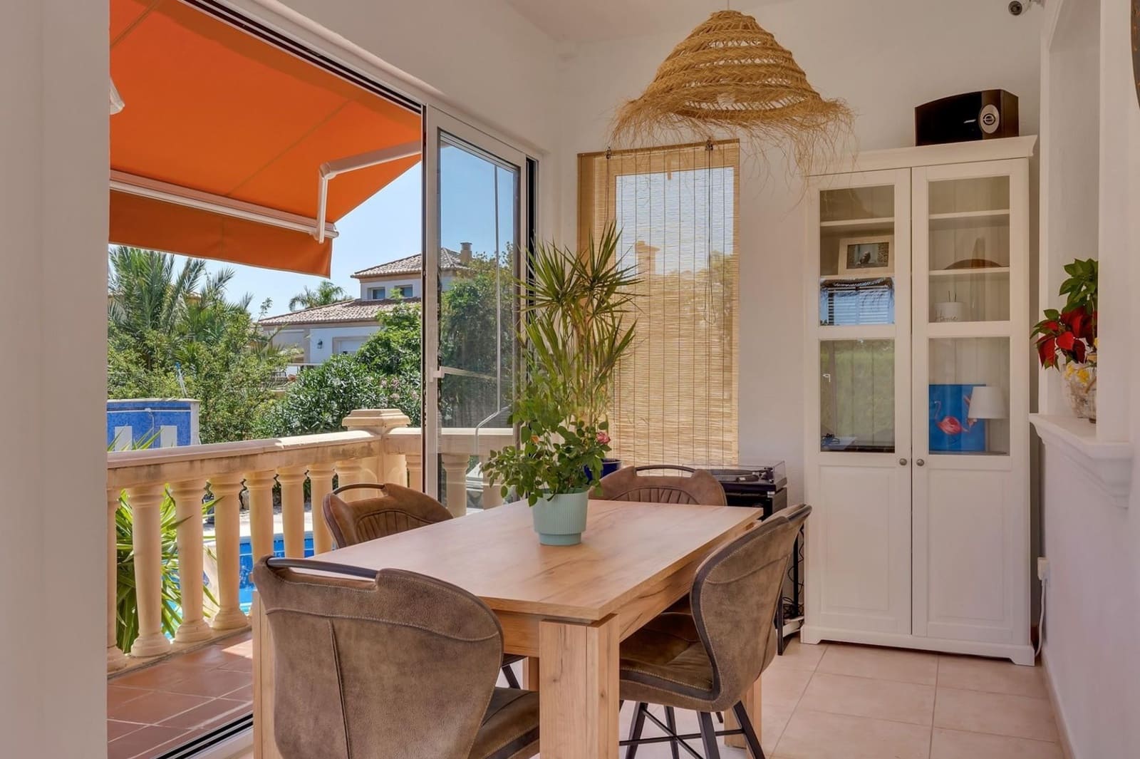 3 bedroom Villa for sale in Beniarbeig with pool garage - € 499,000 (Ref: 9966123)