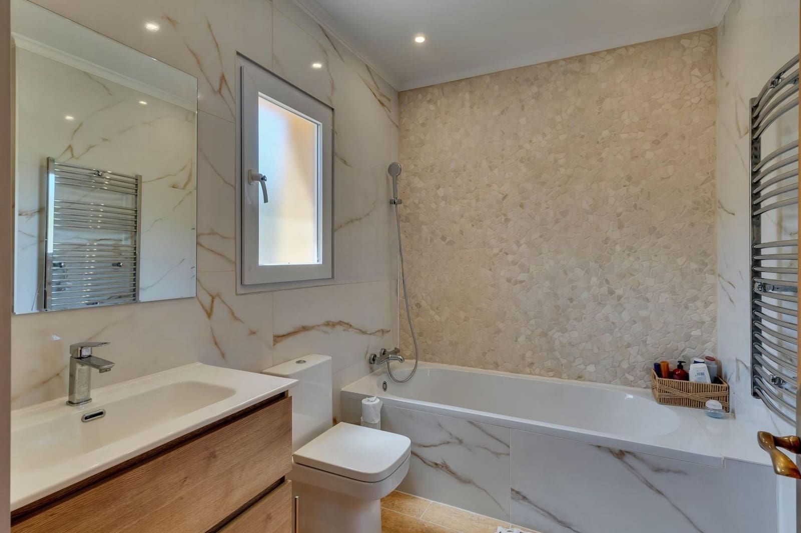 3 bedroom Villa for sale in Beniarbeig with pool garage - € 499,000 (Ref: 9966123)