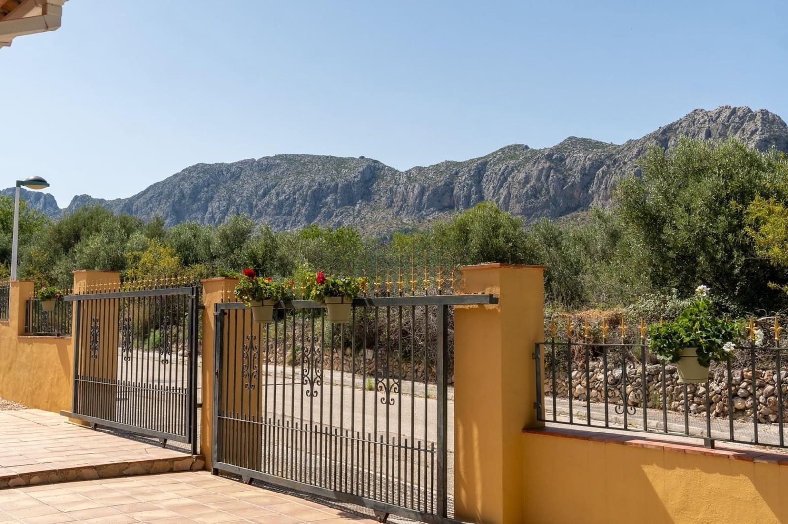3 bedroom Villa for sale in Beniarbeig with pool garage - € 499,000 (Ref: 9966123)
