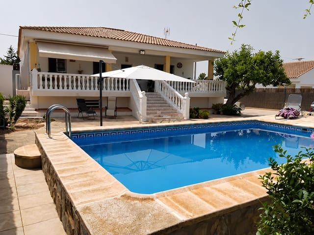 4 sovrum Villa till salu i Montroy med pool garage - 259 000 € (Ref: 9981806)