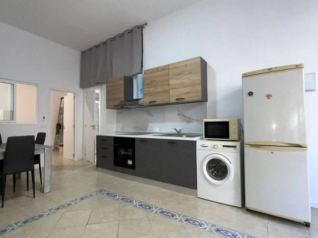 1 slaapkamer Studio te koop in Arona - € 119.900 (Ref: 9401613)