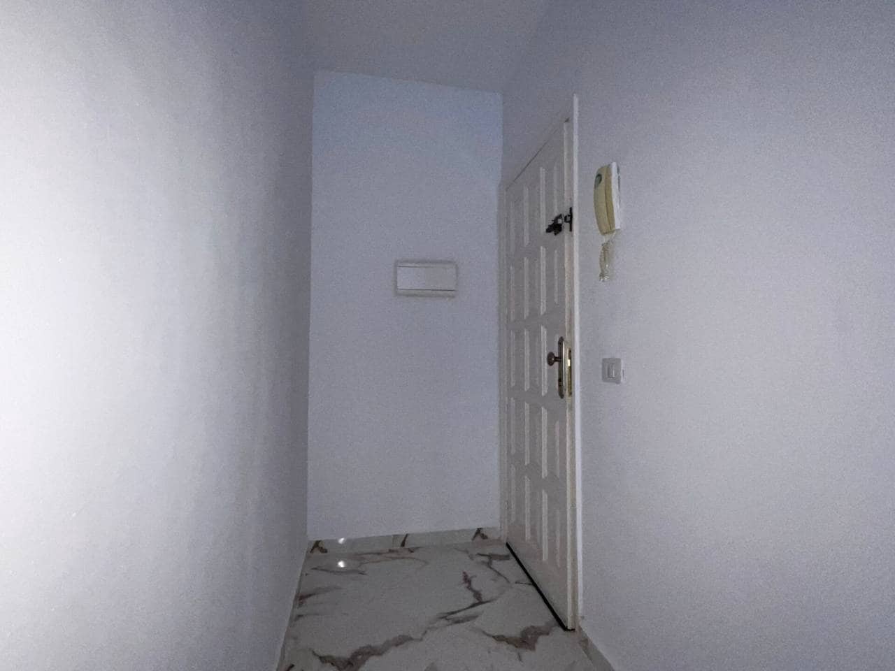 2 bedroom Flat for sale in Arona - € 137,000 (Ref: 9401615)