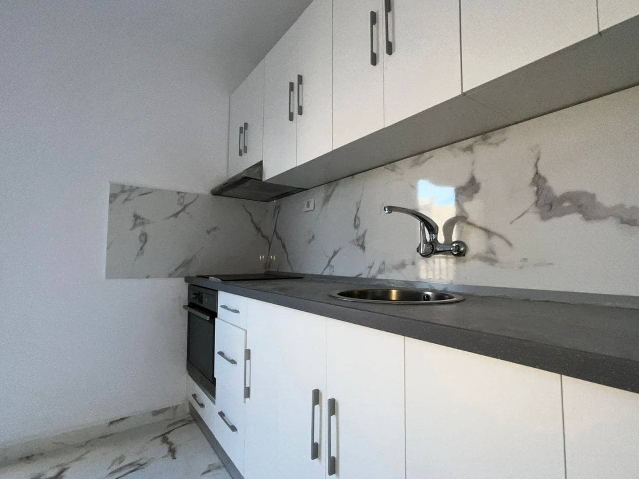 2 bedroom Flat for sale in Arona - € 137,000 (Ref: 9401615)