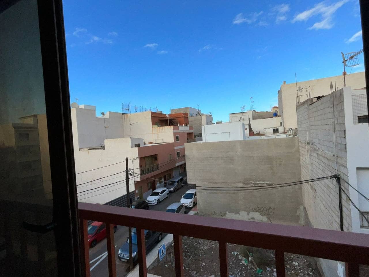 2 bedroom Flat for sale in Arona - € 137,000 (Ref: 9401615)