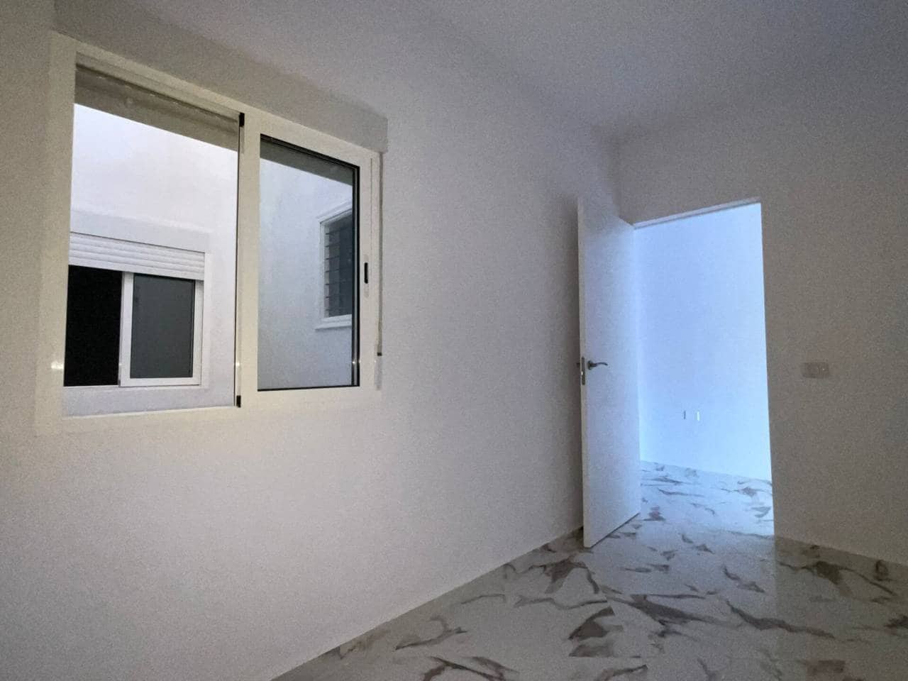 2 bedroom Flat for sale in Arona - € 137,000 (Ref: 9401615)