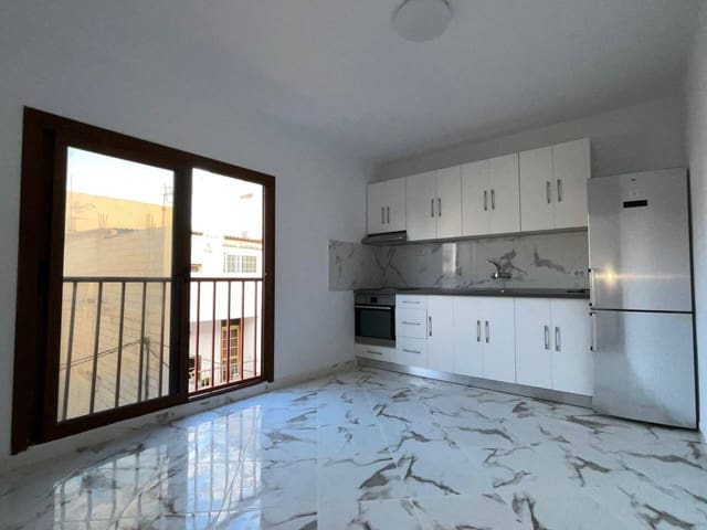 Piso de 2 habitaciones en Arona en venta - 137.000 € (Ref: 9401615)