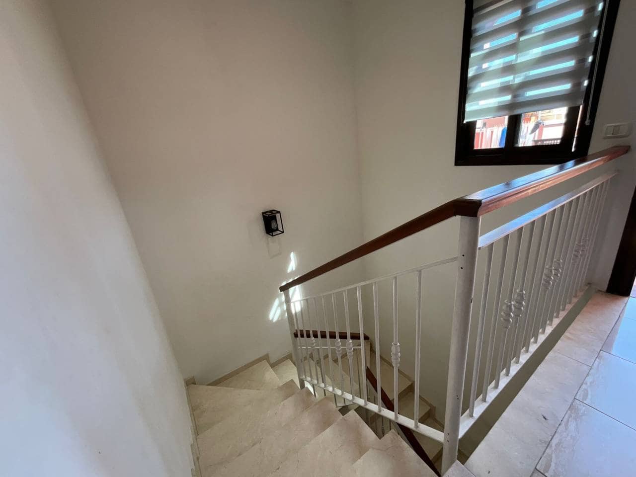 3 soverom Hus til salgs i Adeje med svømmebasseng garasje - € 575 000 (Ref: 9402750)