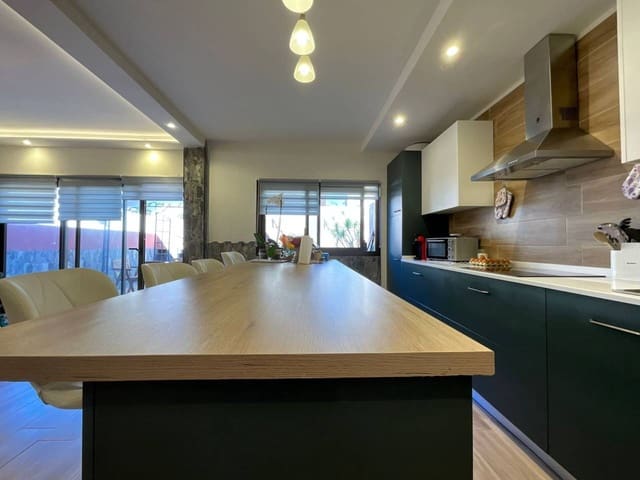 3 bedroom Townhouse for sale in Adeje with pool garage - € 575,000 (Ref: 9402750)