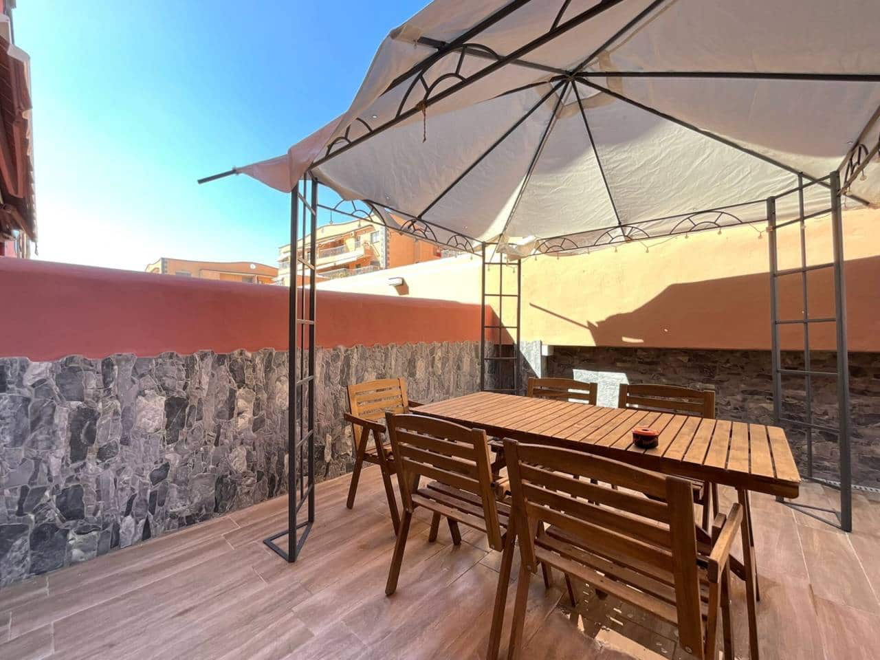 3 soverom Hus til salgs i Adeje med svømmebasseng garasje - € 575 000 (Ref: 9402750)