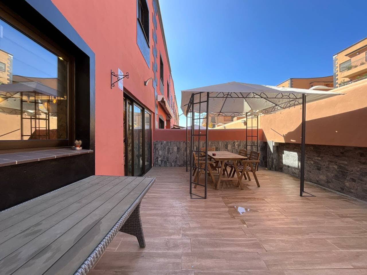 3 soverom Hus til salgs i Adeje med svømmebasseng garasje - € 575 000 (Ref: 9402750)