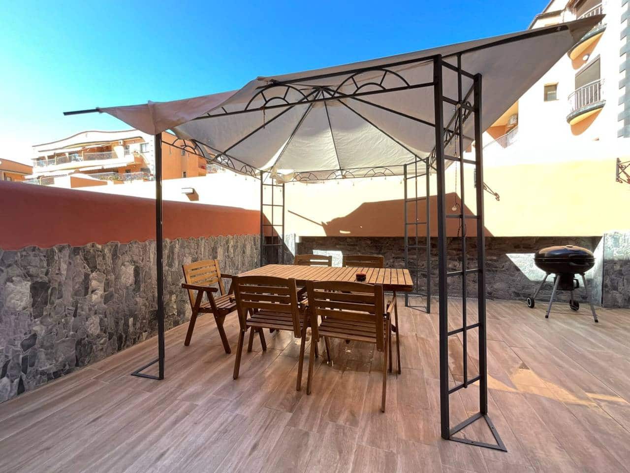 3 soverom Hus til salgs i Adeje med svømmebasseng garasje - € 575 000 (Ref: 9402750)