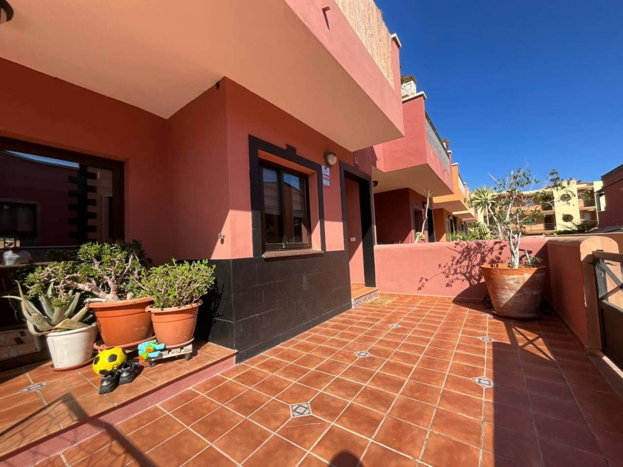 3 soverom Hus til salgs i Adeje med svømmebasseng garasje - € 575 000 (Ref: 9402750)