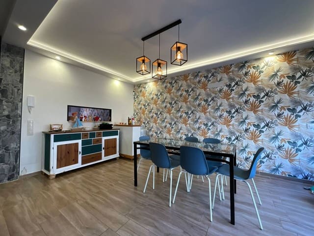 3 bedroom Townhouse for sale in Adeje with pool garage - € 575,000 (Ref: 9402750)