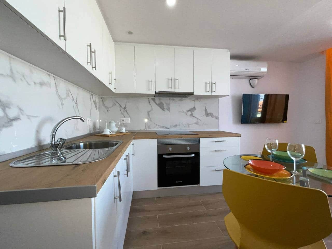 1 soveværelse Lejlighed til salg i San Miguel de Abona med swimmingpool - € 175.000 (Ref: 9402876)