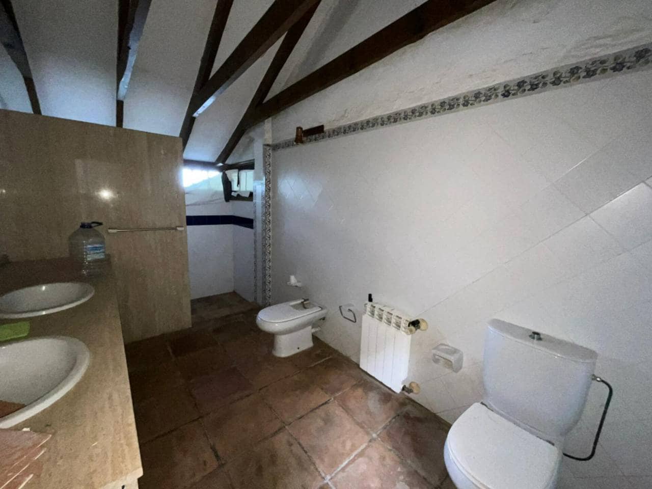 3 bedroom Villa for sale in Los Llanos de Aridane with garage - € 380,000 (Ref: 9460930)