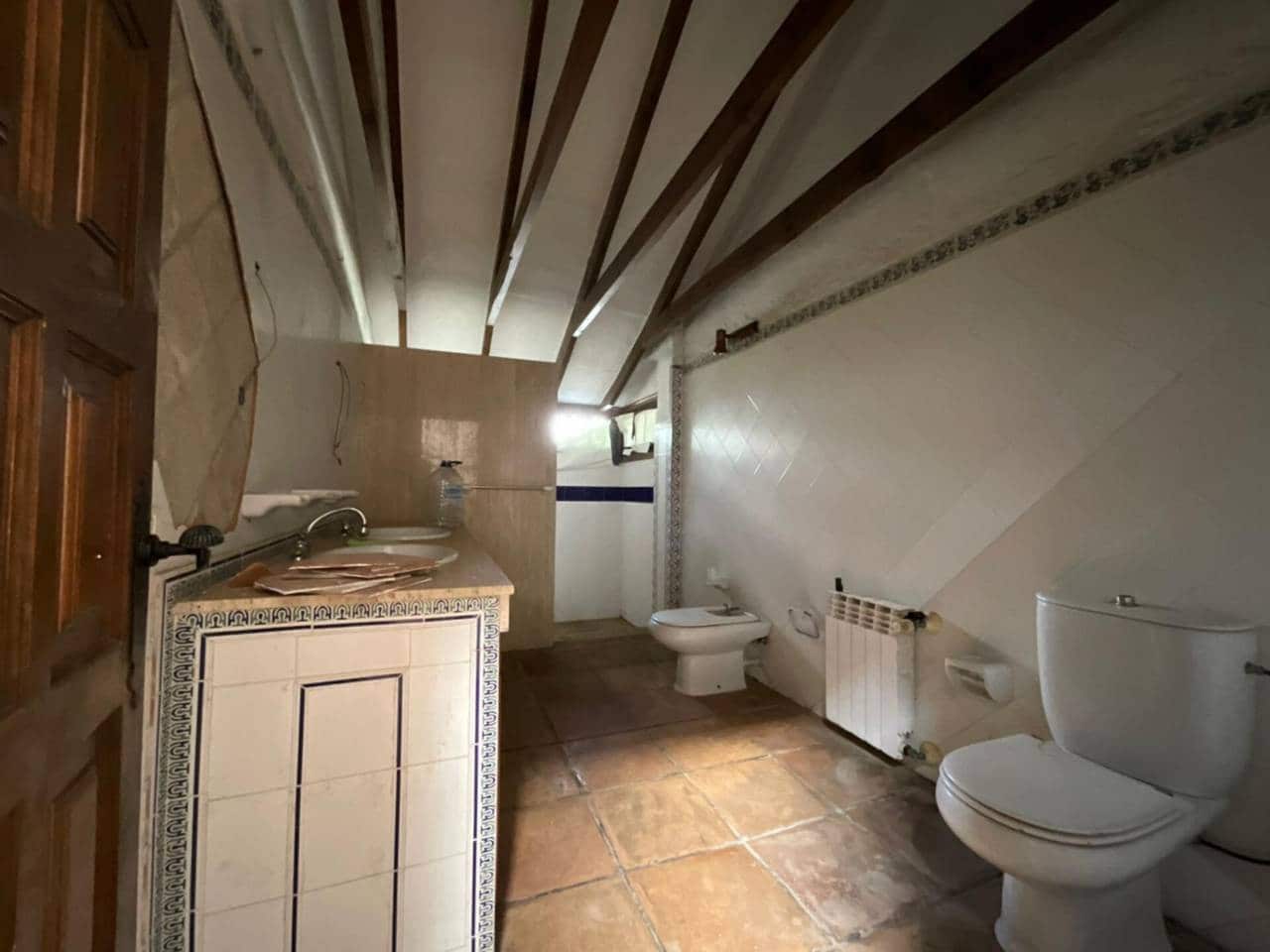 3 bedroom Villa for sale in Los Llanos de Aridane with garage - € 380,000 (Ref: 9460930)