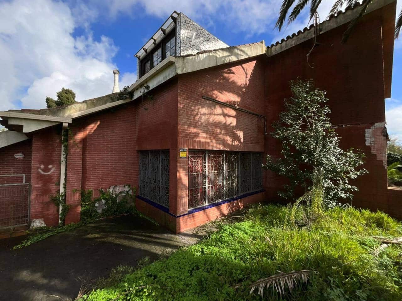 3 bedroom Villa for sale in Los Llanos de Aridane with garage - € 380,000 (Ref: 9460930)